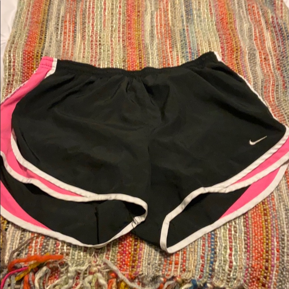 NIKE DRI FIT RUNNING SHORTS